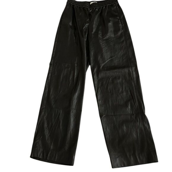 Aritzia Babaton Black High Rise Faux Leather Wide Leg Pants Size 2 - Picture 1 of 8